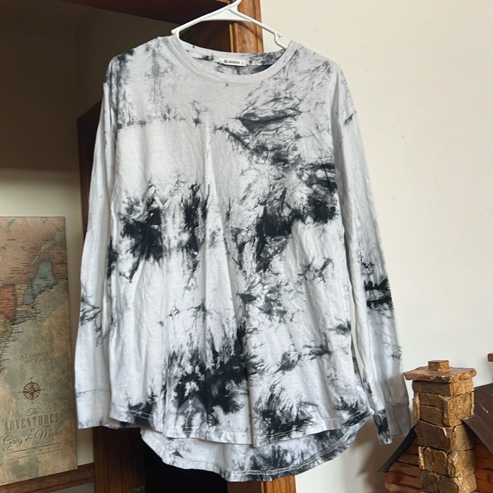 Long sleeve tye-dye t-shirt